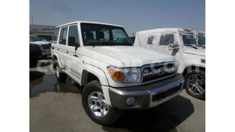 Big with watermark toyota land cruiser agadez import dubai 5925