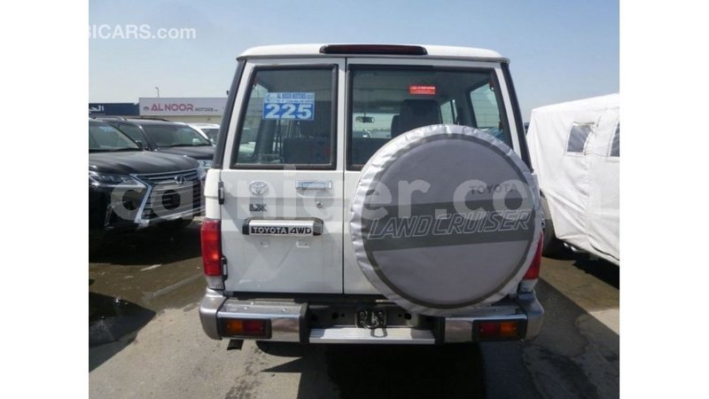 Big with watermark toyota land cruiser agadez import dubai 5925