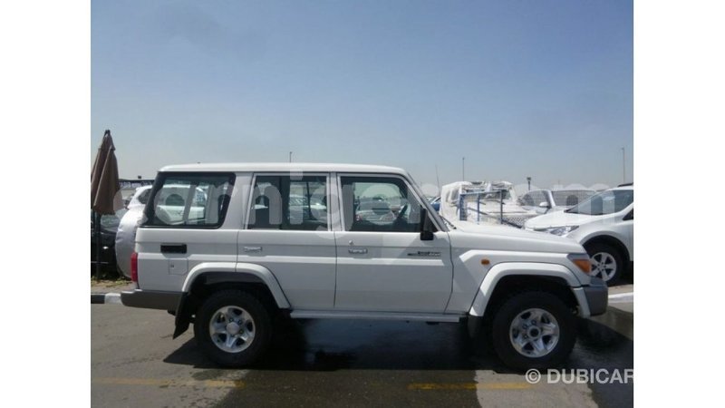 Big with watermark toyota land cruiser agadez import dubai 5925