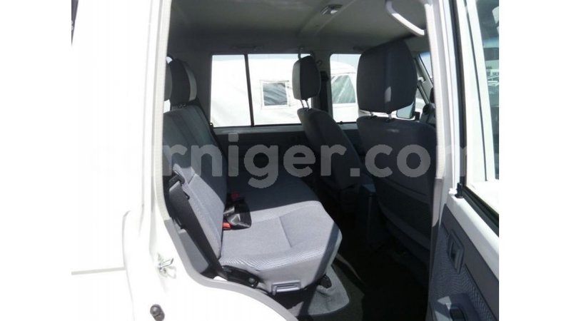 Big with watermark toyota land cruiser agadez import dubai 5925