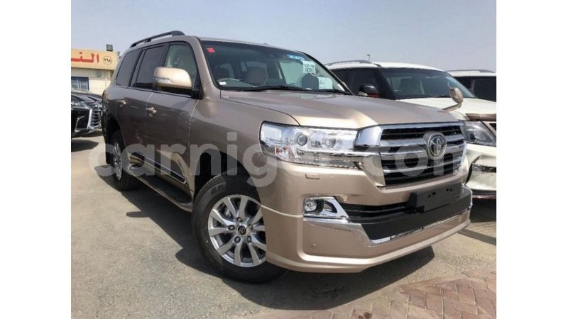 Big with watermark toyota land cruiser agadez import dubai 5926