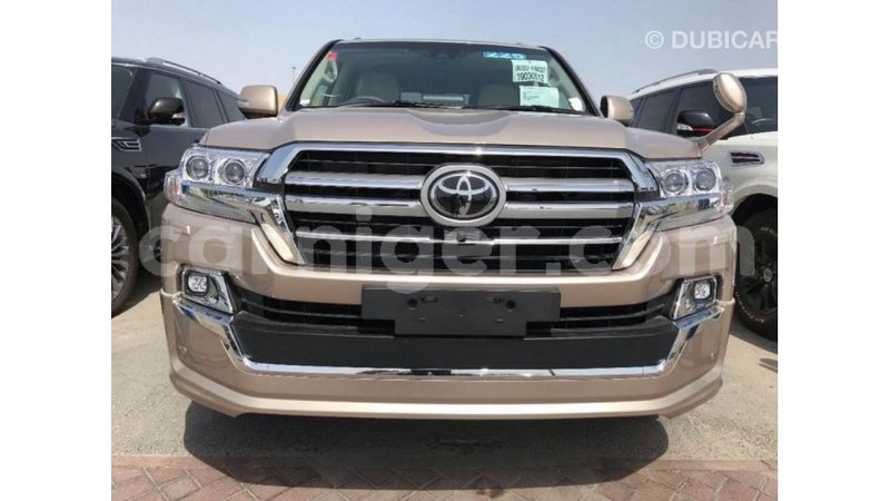 Big with watermark toyota land cruiser agadez import dubai 5926