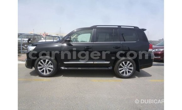 Acheter Import Utilitaire Toyota Land Cruiser Noir à Import - Dubai, Agadez Acheter Import Utilitaire Toyota Land Cruiser Noir à Import - Dubai, Agadez