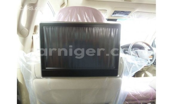 اشتري Imported Toyota Land Cruiser White شاحنة في Import - Dubai في أغاديز اشتري Imported Toyota Land Cruiser White شاحنة في Import - Dubai في أغاديز