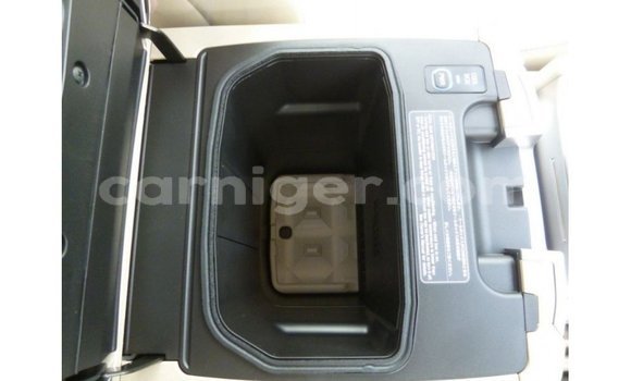 اشتري Imported Toyota Land Cruiser White شاحنة في Import - Dubai في أغاديز اشتري Imported Toyota Land Cruiser White شاحنة في Import - Dubai في أغاديز