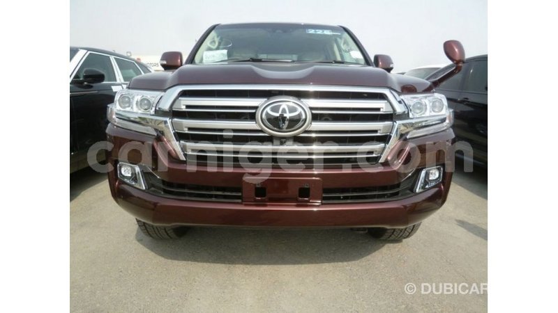 Big with watermark toyota land cruiser agadez import dubai 5929