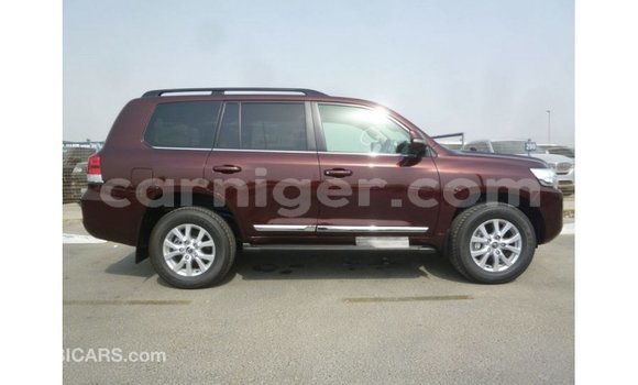 Buy Import Toyota Land Cruiser Other Truck in Import - Dubai in Agadez Buy Import Toyota Land Cruiser Other Truck in Import - Dubai in Agadez