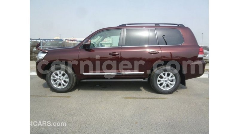 Big with watermark toyota land cruiser agadez import dubai 5929