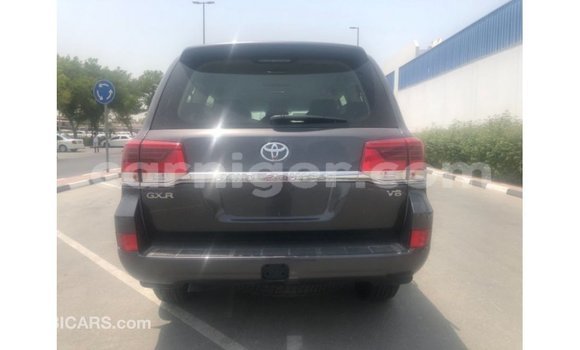 Buy Import Toyota Land Cruiser Other Truck in Import - Dubai in Agadez Buy Import Toyota Land Cruiser Other Truck in Import - Dubai in Agadez