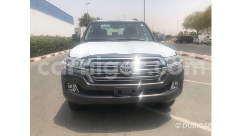 Big with watermark toyota land cruiser agadez import dubai 5930