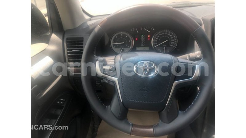 Big with watermark toyota land cruiser agadez import dubai 5930