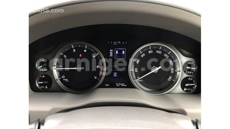 Big with watermark toyota land cruiser agadez import dubai 5931