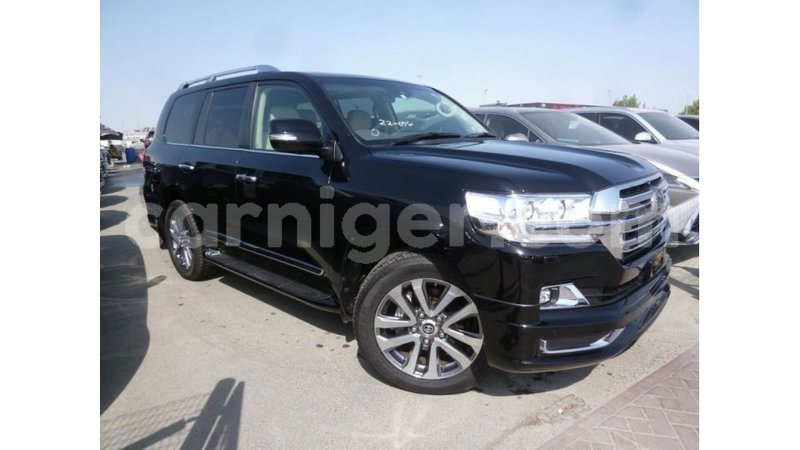 Big with watermark toyota land cruiser agadez import dubai 5932