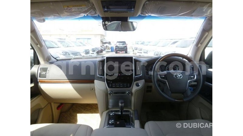 Big with watermark toyota land cruiser agadez import dubai 5932