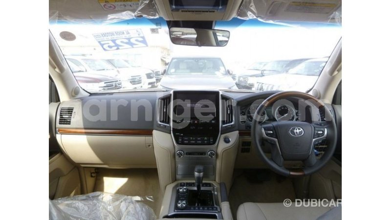 Big with watermark toyota land cruiser agadez import dubai 5933