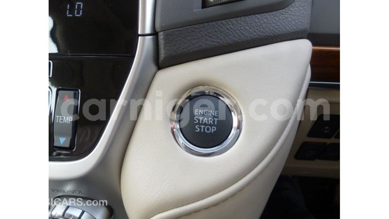 Big with watermark toyota land cruiser agadez import dubai 5933