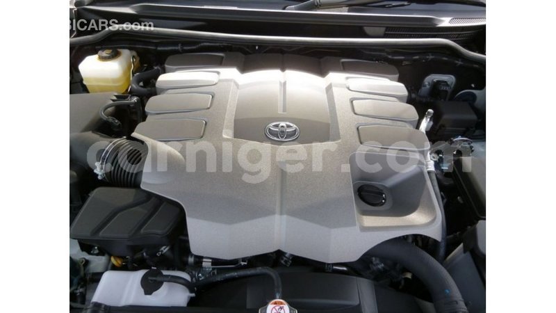 Big with watermark toyota land cruiser agadez import dubai 5933