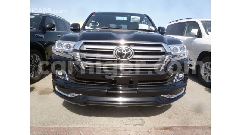 Big with watermark toyota land cruiser agadez import dubai 5934