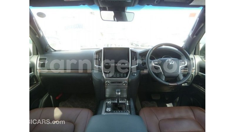 Big with watermark toyota land cruiser agadez import dubai 5934