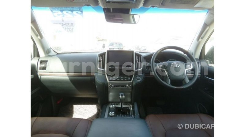 Big with watermark toyota land cruiser agadez import dubai 5935