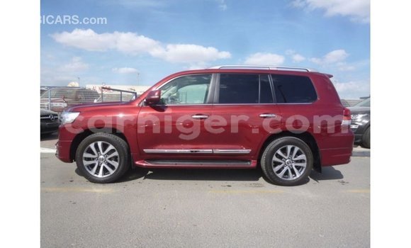 Sayi Imported Toyota Land Cruiser Red Babbar mota in Import - Dubai a Agadez Sayi Imported Toyota Land Cruiser Red Babbar mota in Import - Dubai a Agadez