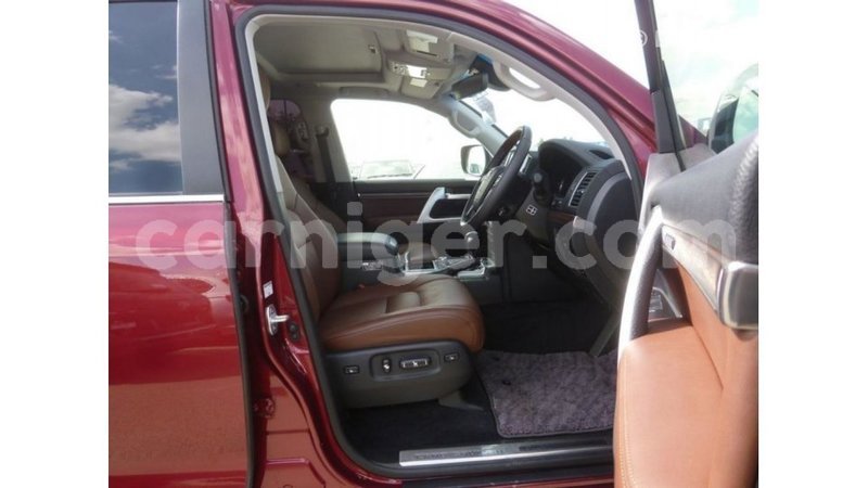 Big with watermark toyota land cruiser agadez import dubai 5935