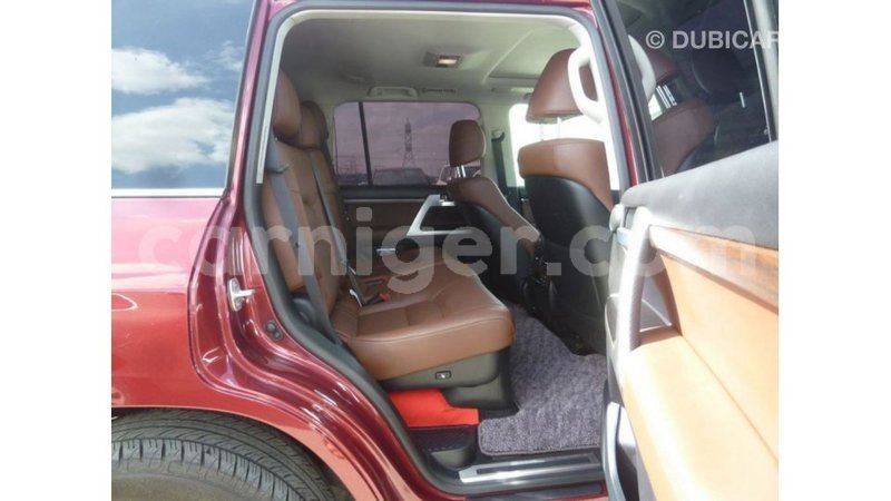 Big with watermark toyota land cruiser agadez import dubai 5935