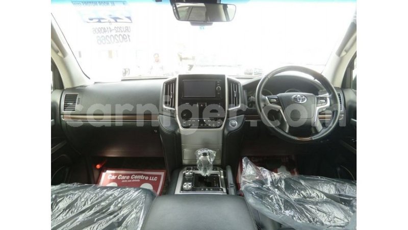 Big with watermark toyota land cruiser agadez import dubai 5936