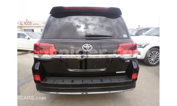 Acheter Import Utilitaire Toyota Land Cruiser Noir à Import - Dubai, Agadez Acheter Import Utilitaire Toyota Land Cruiser Noir à Import - Dubai, Agadez