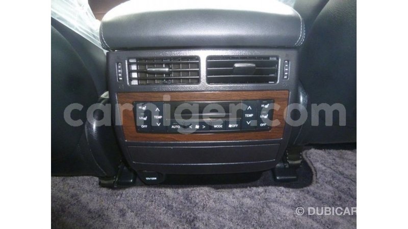 Big with watermark toyota land cruiser agadez import dubai 5936