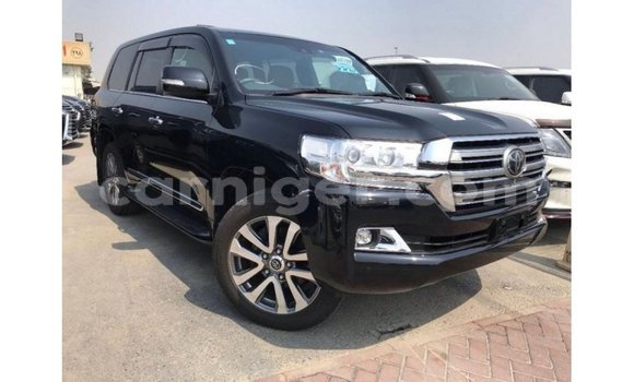 Acheter Import Utilitaire Toyota Land Cruiser Noir à Import - Dubai, Agadez Acheter Import Utilitaire Toyota Land Cruiser Noir à Import - Dubai, Agadez