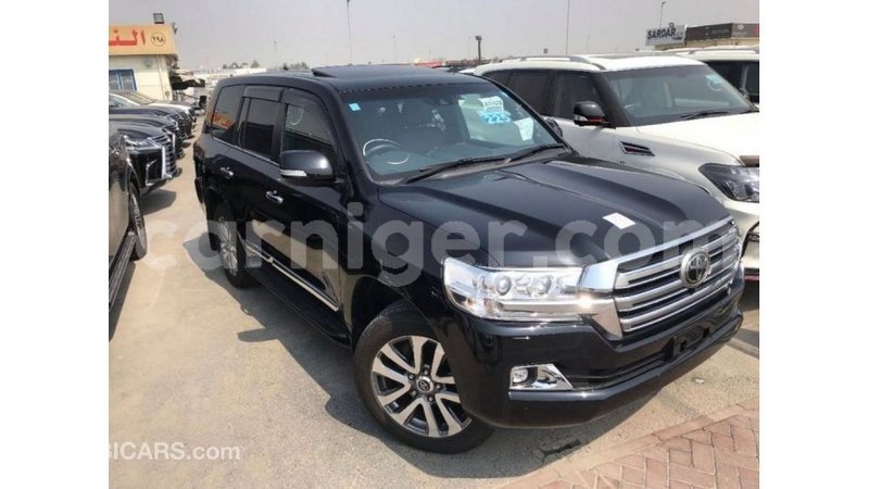 Big with watermark toyota land cruiser agadez import dubai 5937