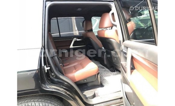 Acheter Import Utilitaire Toyota Land Cruiser Noir à Import - Dubai, Agadez Acheter Import Utilitaire Toyota Land Cruiser Noir à Import - Dubai, Agadez
