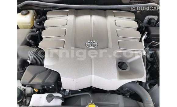 Buy Import Toyota Land Cruiser White Truck in Import - Dubai in Agadez Buy Import Toyota Land Cruiser White Truck in Import - Dubai in Agadez
