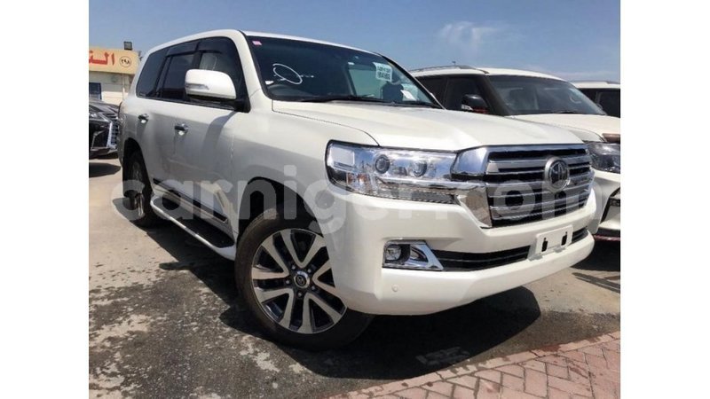 Big with watermark toyota land cruiser agadez import dubai 5939