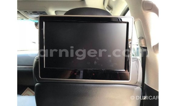 Buy Import Toyota Land Cruiser White Truck in Import - Dubai in Agadez Buy Import Toyota Land Cruiser White Truck in Import - Dubai in Agadez