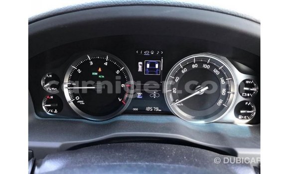 Buy Import Toyota Land Cruiser White Truck in Import - Dubai in Agadez Buy Import Toyota Land Cruiser White Truck in Import - Dubai in Agadez