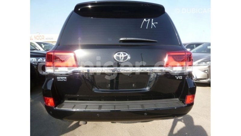 Big with watermark toyota land cruiser agadez import dubai 5940