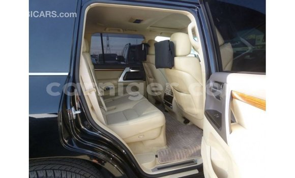 اشتري Imported Toyota Land Cruiser Black شاحنة في Import - Dubai في أغاديز اشتري Imported Toyota Land Cruiser Black شاحنة في Import - Dubai في أغاديز