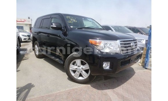 Acheter Import Utilitaire Toyota Land Cruiser Noir à Import - Dubai, Agadez Acheter Import Utilitaire Toyota Land Cruiser Noir à Import - Dubai, Agadez