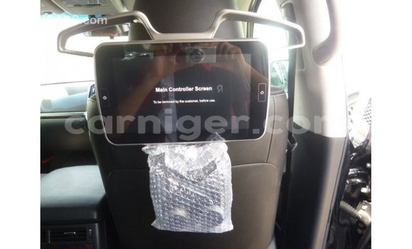 Acheter Import Utilitaire Toyota Land Cruiser Noir à Import - Dubai, Agadez Acheter Import Utilitaire Toyota Land Cruiser Noir à Import - Dubai, Agadez