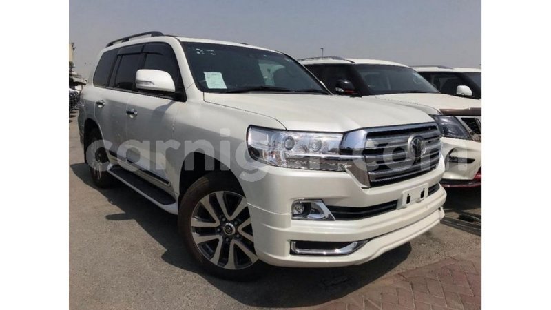 Big with watermark toyota land cruiser agadez import dubai 5943