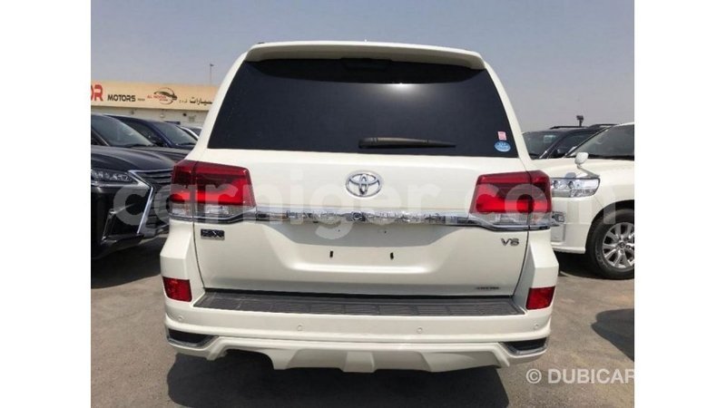 Big with watermark toyota land cruiser agadez import dubai 5943