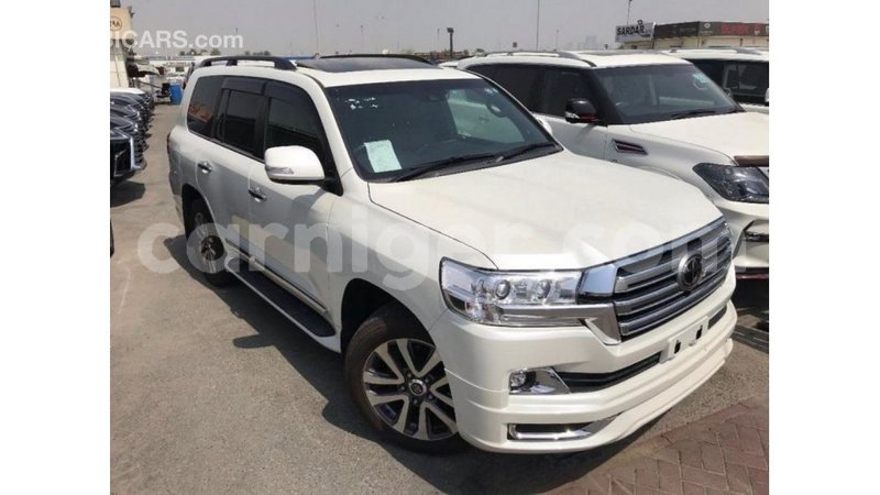 Big with watermark toyota land cruiser agadez import dubai 5943