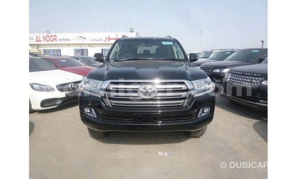 Buy Import Toyota Land Cruiser Black Truck in Import - Dubai in Agadez Buy Import Toyota Land Cruiser Black Truck in Import - Dubai in Agadez