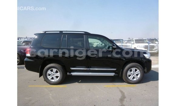 Buy Import Toyota Land Cruiser Black Truck in Import - Dubai in Agadez Buy Import Toyota Land Cruiser Black Truck in Import - Dubai in Agadez