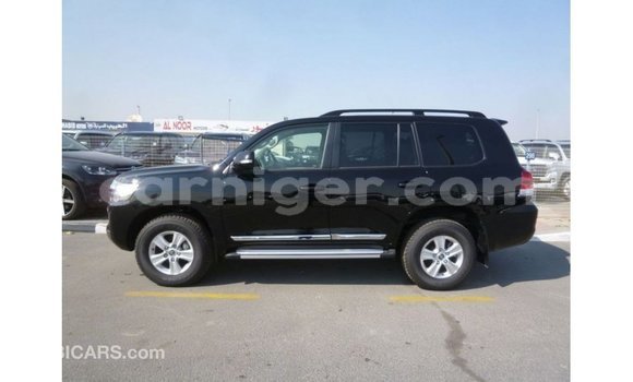 Buy Import Toyota Land Cruiser Black Truck in Import - Dubai in Agadez Buy Import Toyota Land Cruiser Black Truck in Import - Dubai in Agadez