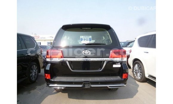 Sayi Imported Toyota Land Cruiser Black Babbar mota in Import - Dubai a Agadez Sayi Imported Toyota Land Cruiser Black Babbar mota in Import - Dubai a Agadez