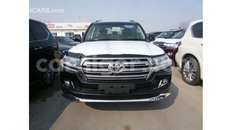 Big with watermark toyota land cruiser agadez import dubai 5945