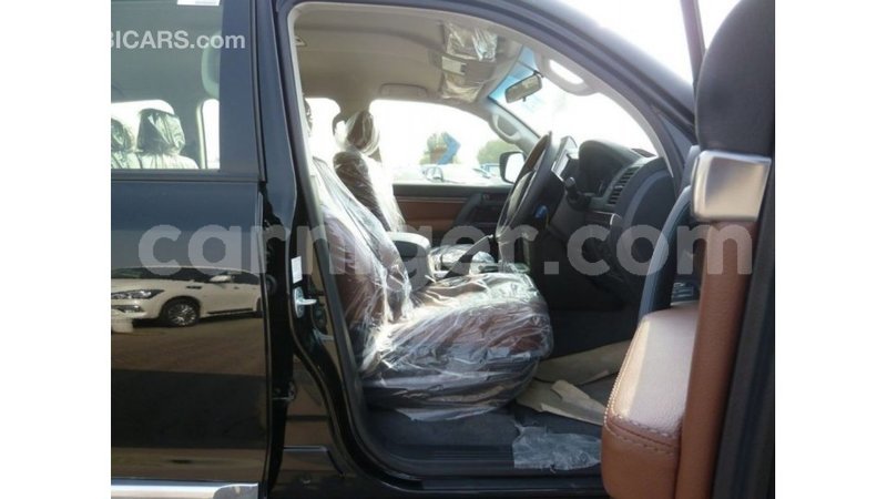 Big with watermark toyota land cruiser agadez import dubai 5945